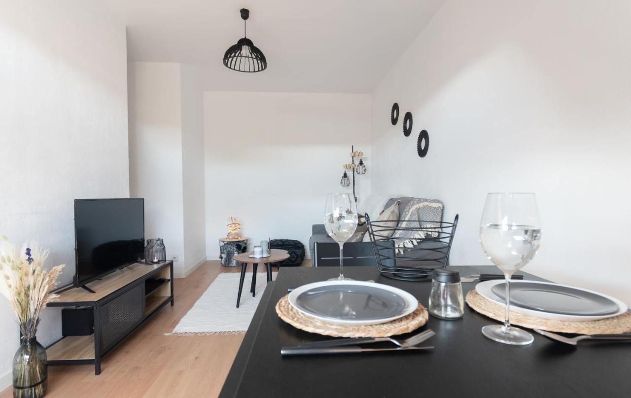 Bienvenue Chez Vous Tres Calme Et En Plein Centre Apartment Mantes-la-Jolie Luaran gambar